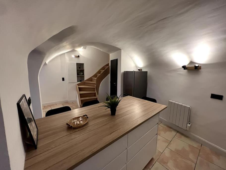 Maison De Ville Chateauneuf-du-Rhone Екстер'єр фото